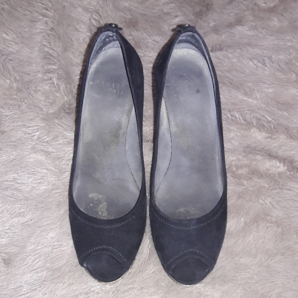 Used stuart weitzman heels - Picture 1 of 4